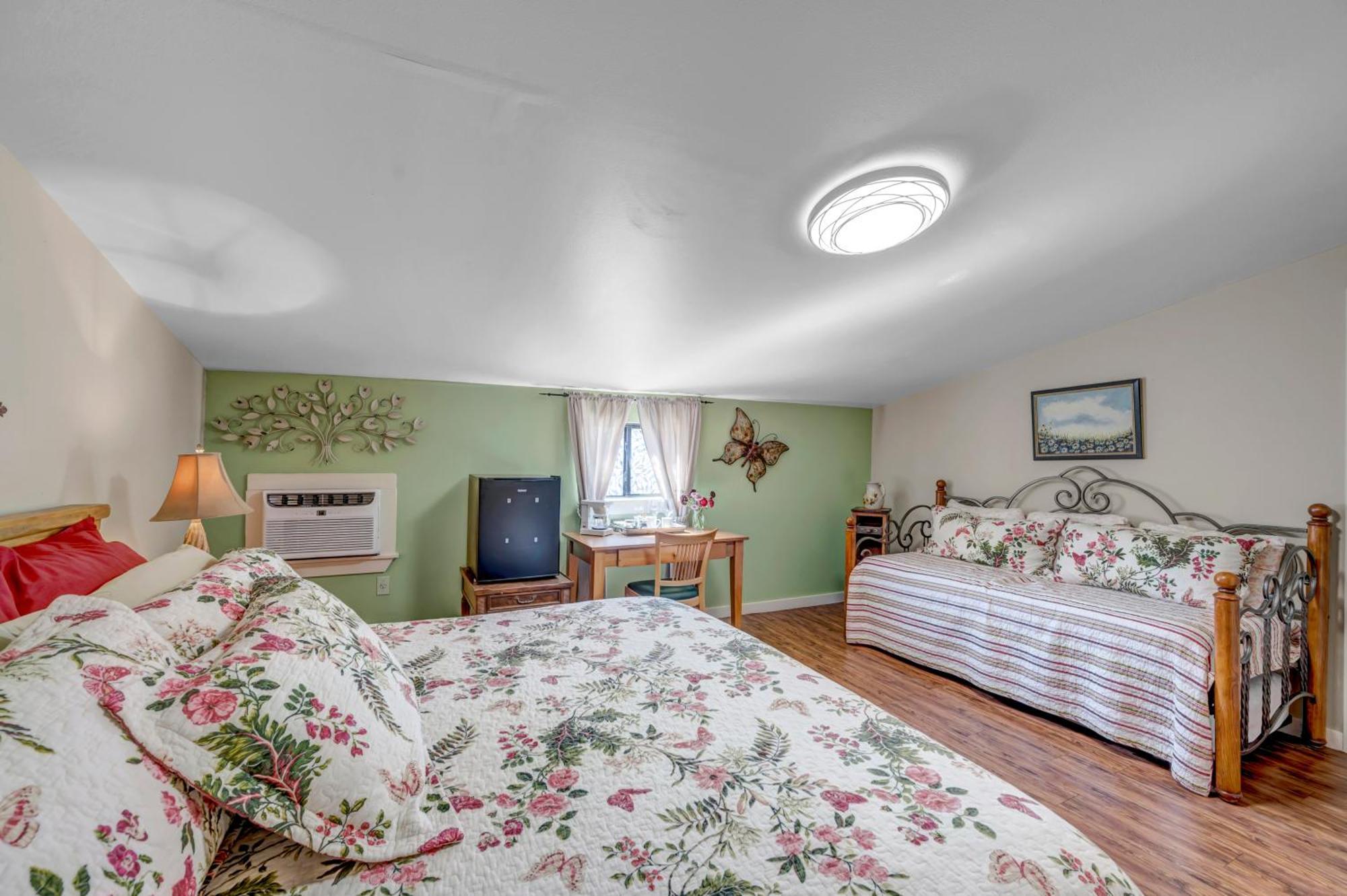 Full Moon Inn Fredericksburg Dış mekan fotoğraf
