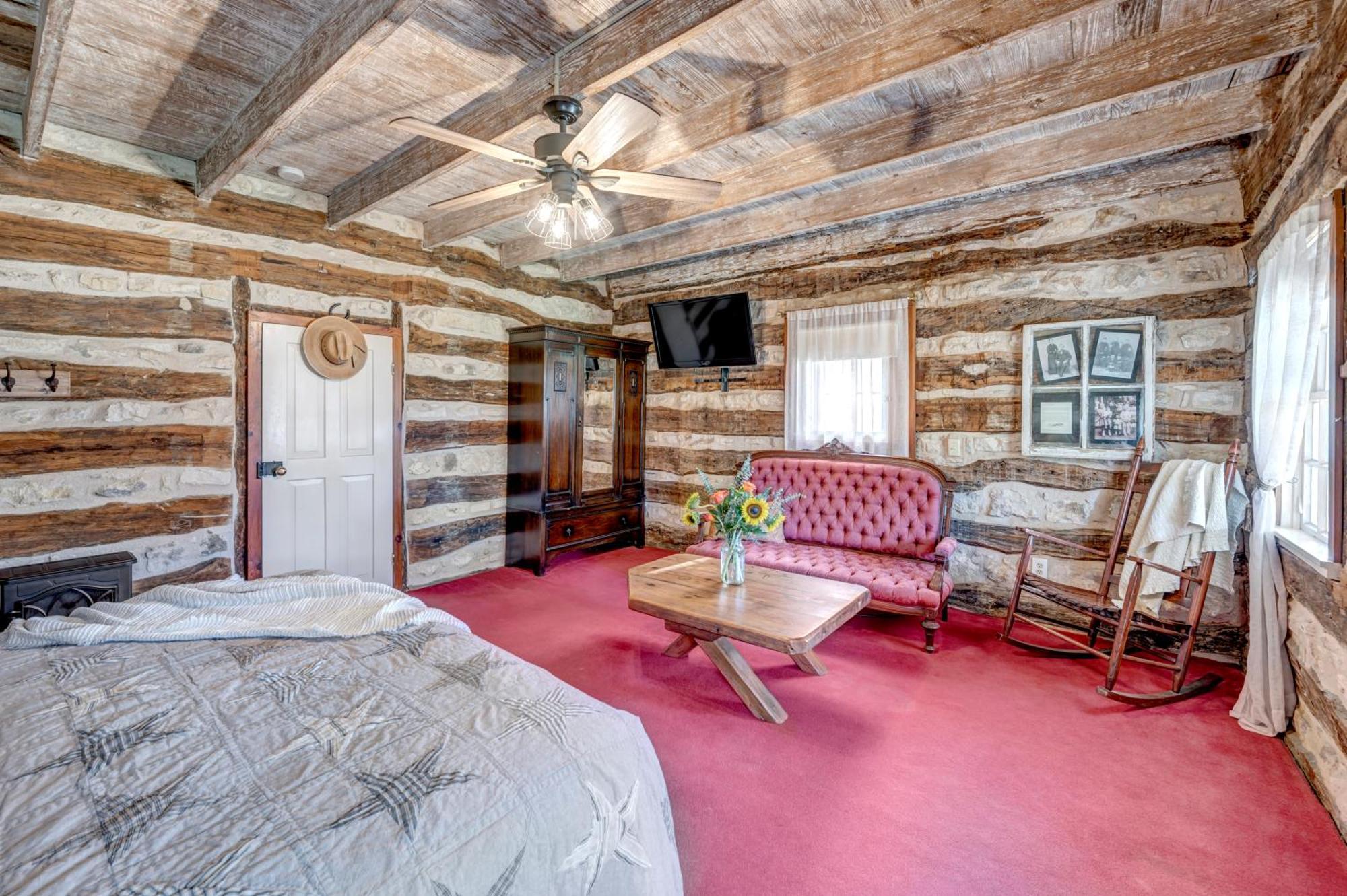 Full Moon Inn Fredericksburg Dış mekan fotoğraf
