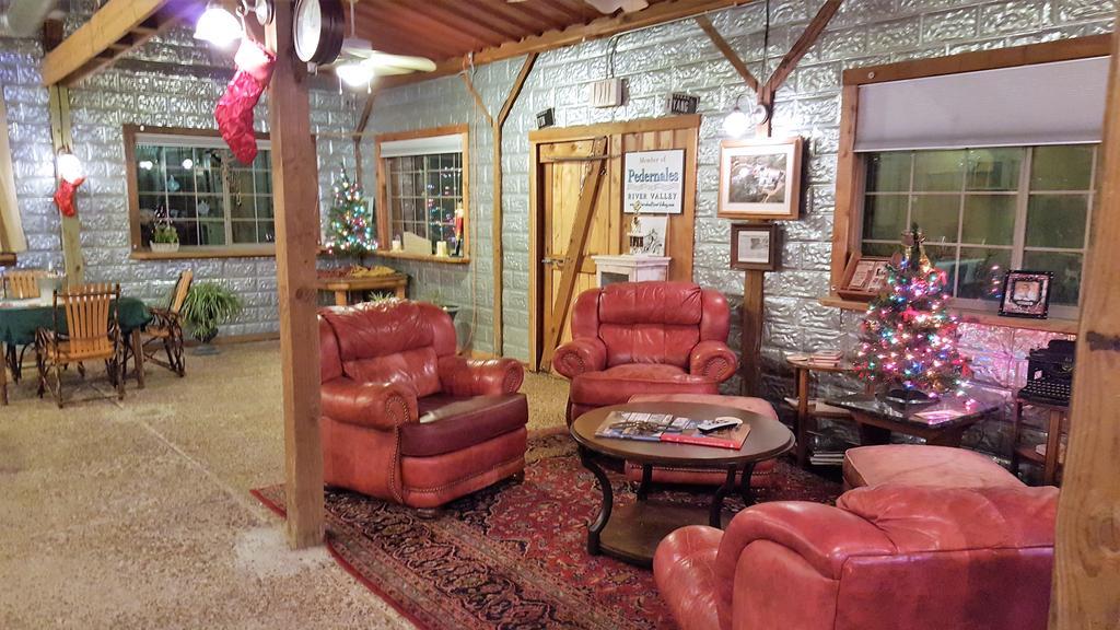 Full Moon Inn Fredericksburg Dış mekan fotoğraf